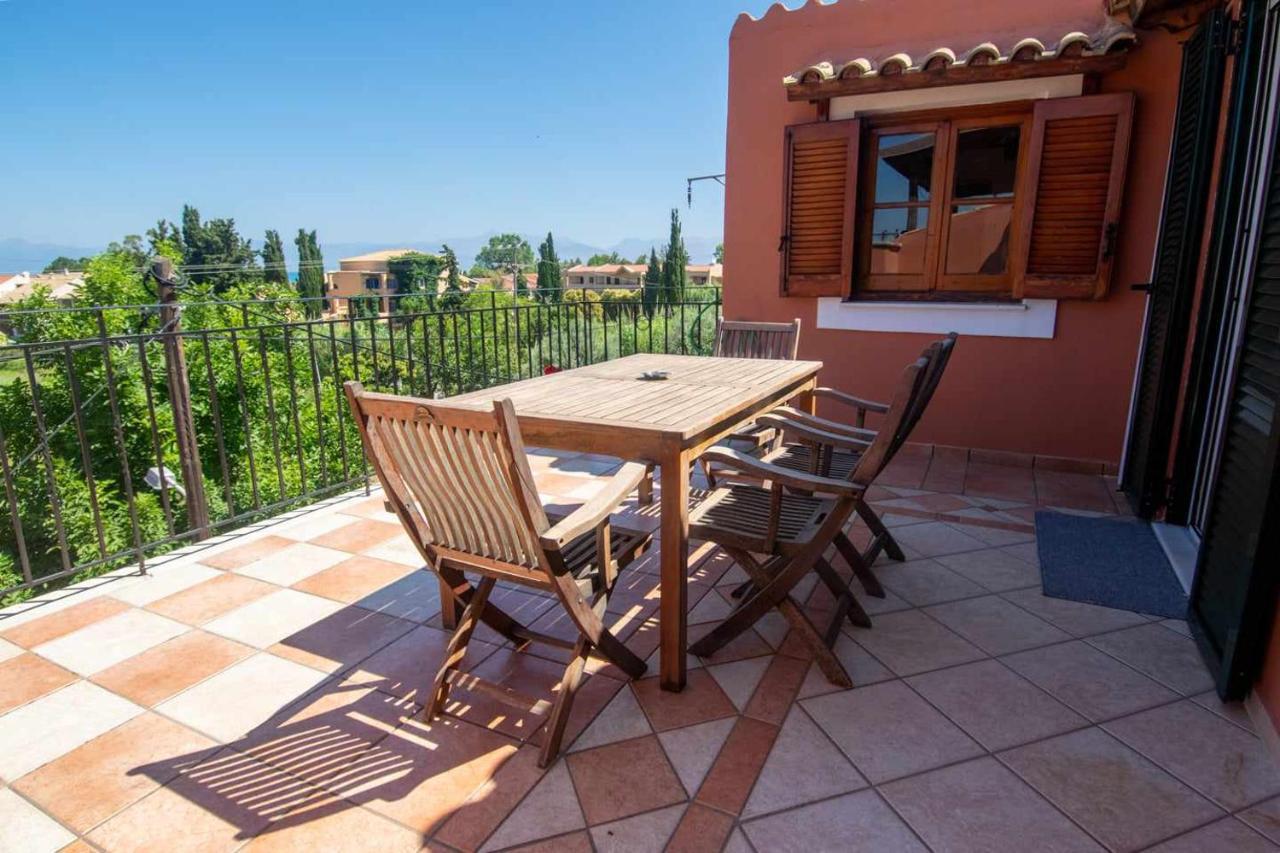 Fotios Roof Apartment *