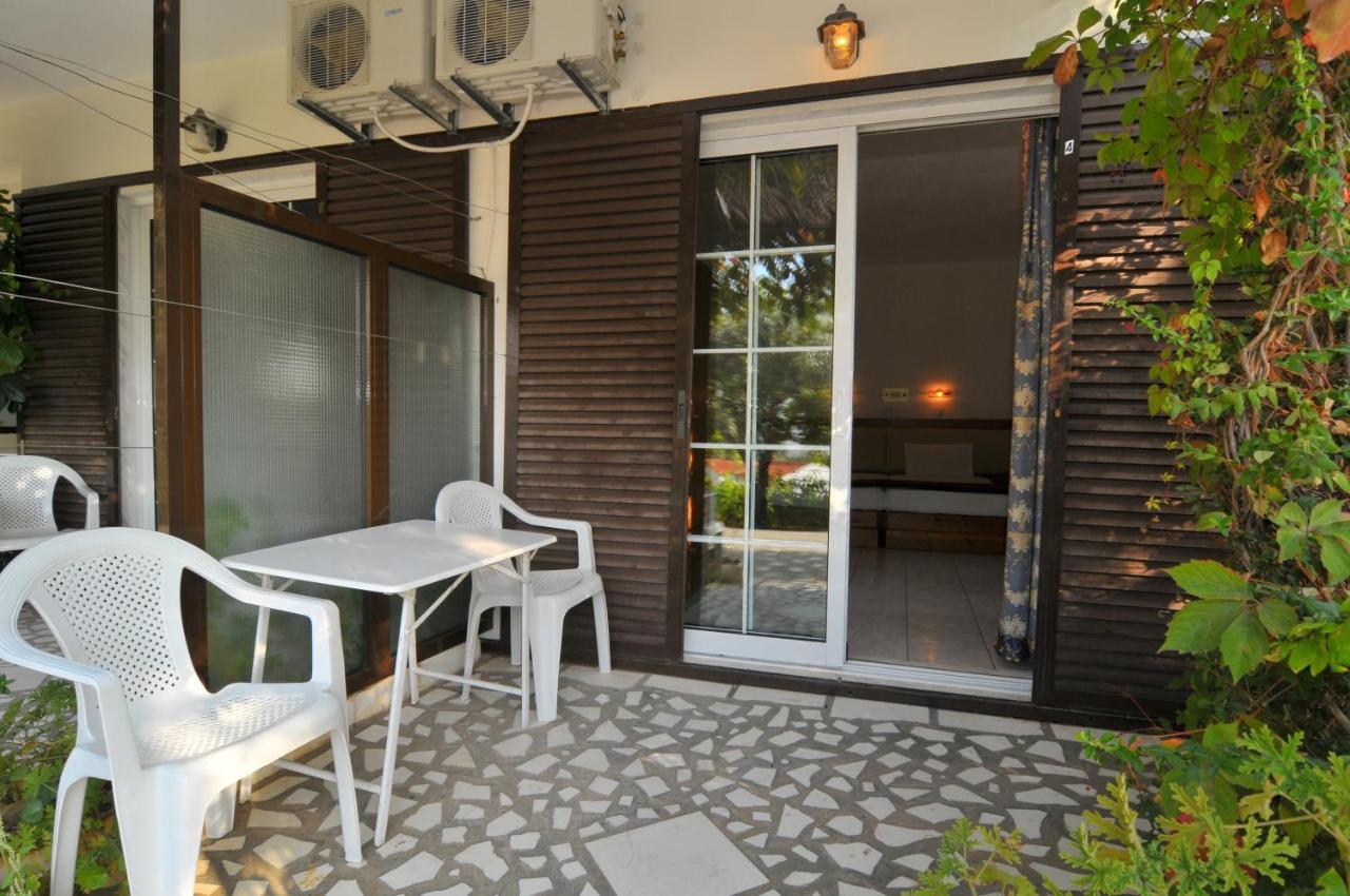 Emerald Aparthotel 2*