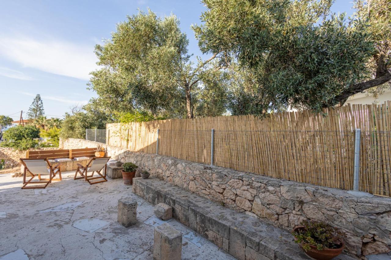Plakakia Beachfront View Apartment Aegina