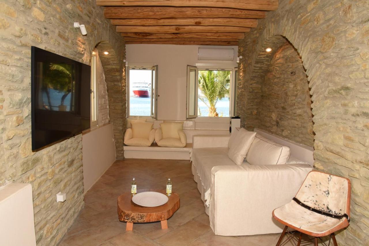 Sea Senses Andros - A Beachfront Retreat Apartment Gavrio