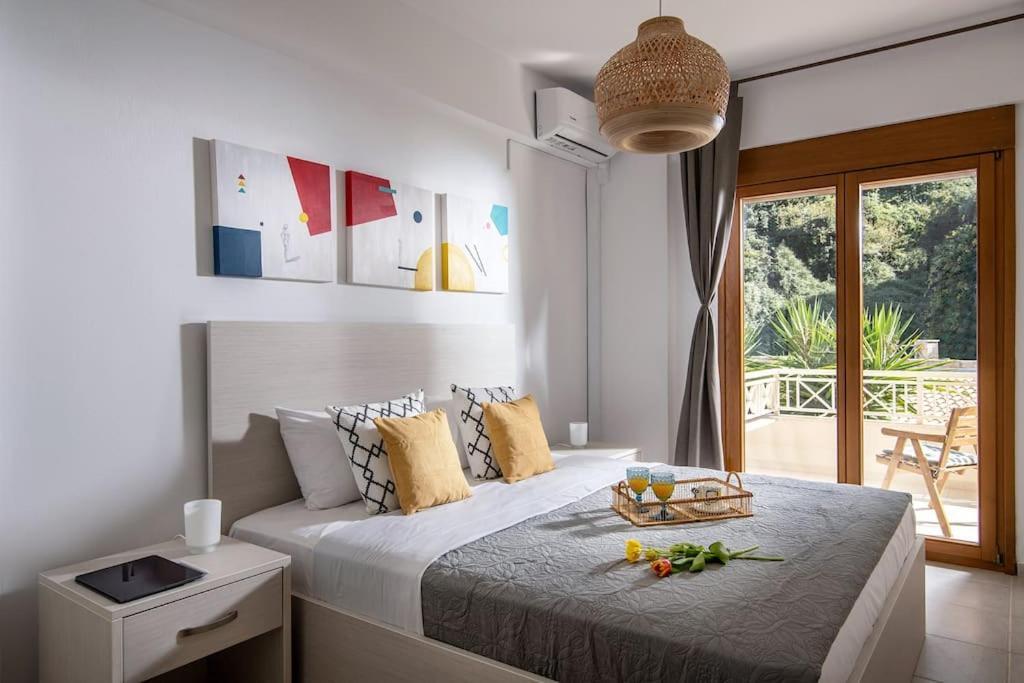 Beachfront Yellow Apt-ligaria Ligaria (Crete)