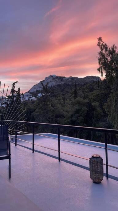 Apartment The World Is Beautiful - Cozy Rooftop In Kolonaki! Athens