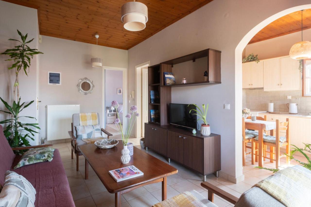 Dionphaie - διόνφαιη Apartment Pylos