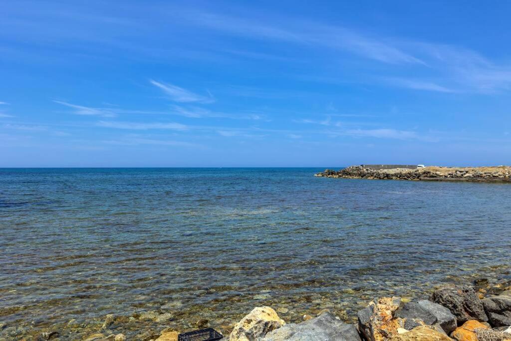 50 Steps From The Sea. Holiday home Gournes Gouvon