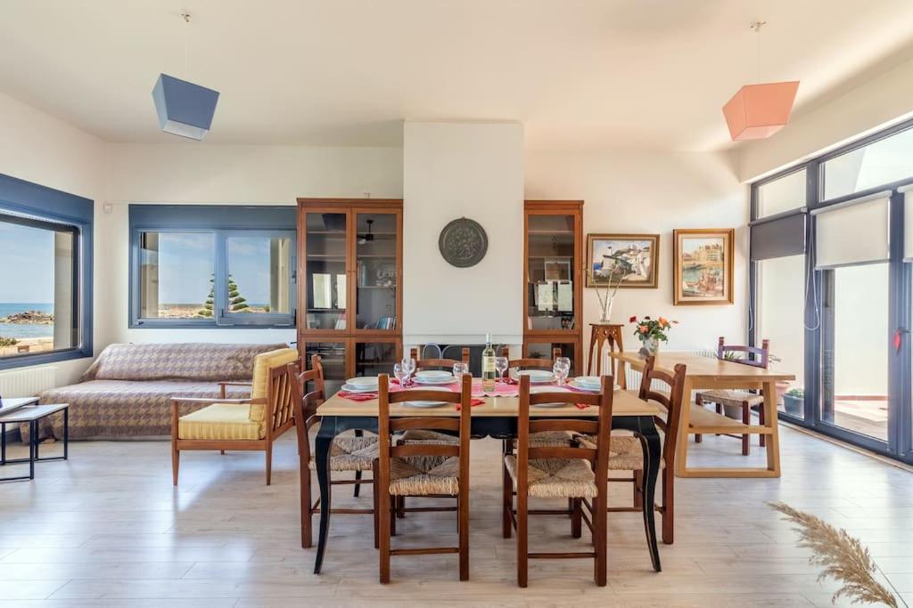 50 Steps From The Sea. Holiday home *