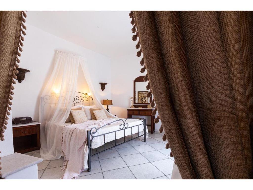 Sunrock - Menexes Apartment Stelida (Naxos)