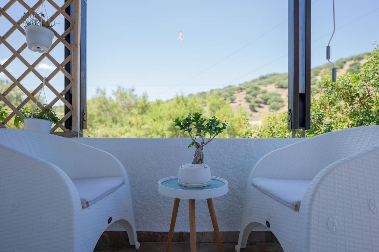 Rock And Sea View House Holiday home *