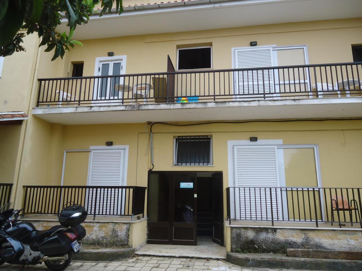 Apartment Acharavi *