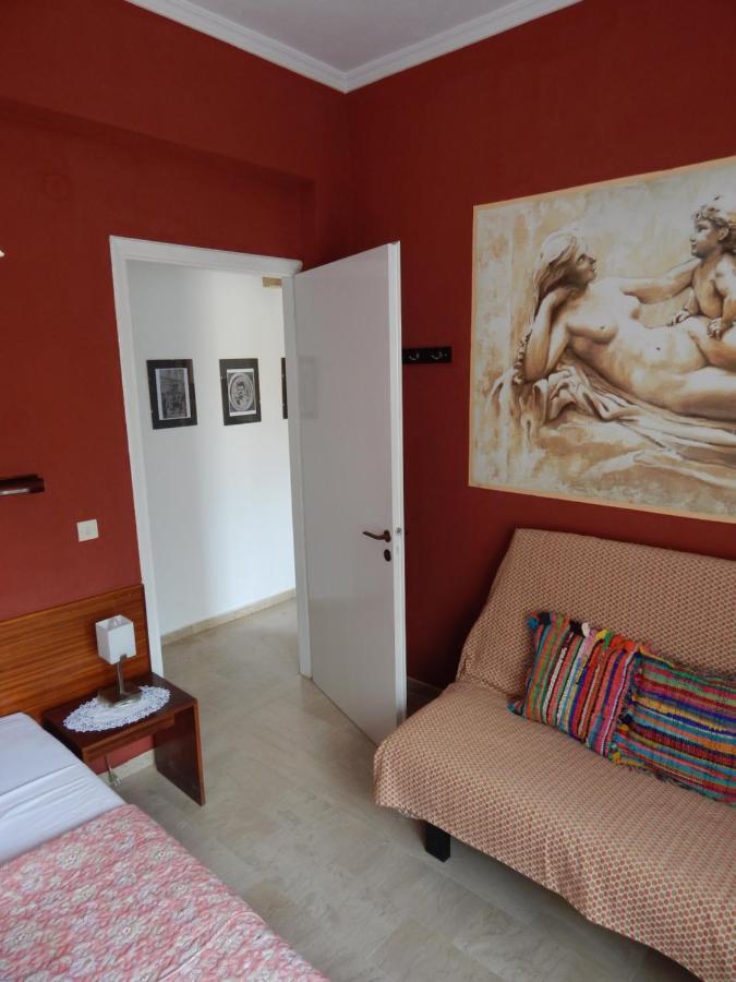 Acharavi Apartment
