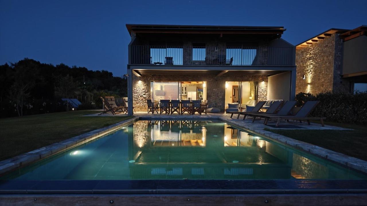 Villa Real Life Homes Luxurious Seafront Each With Their Own Private Pools Korakochori