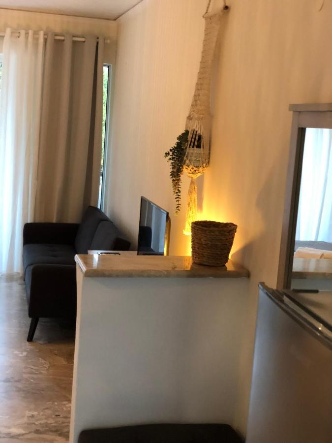 στο
