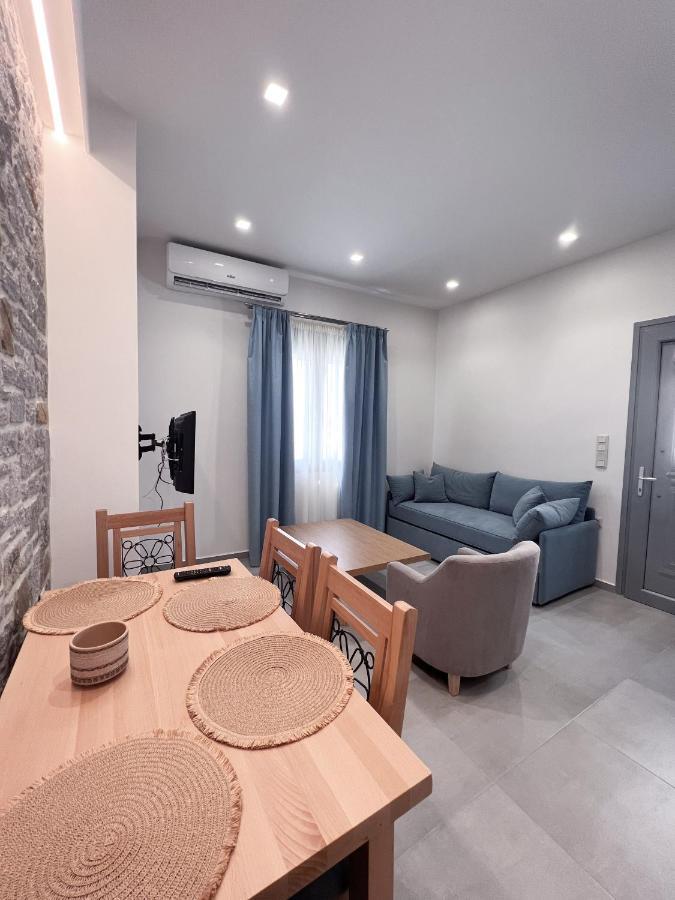 Zeus & Emmanuil Luxury Myrina