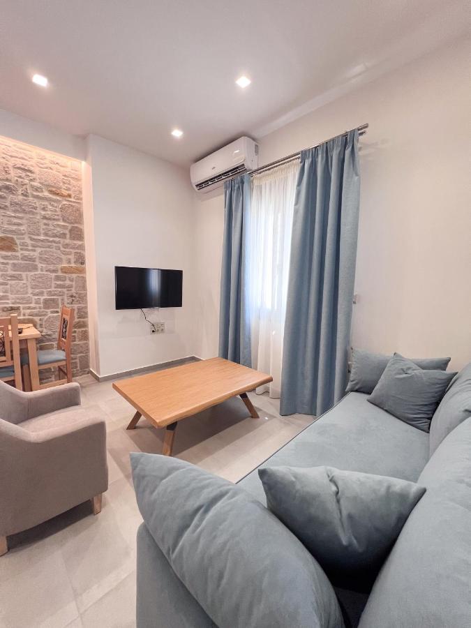 Zeus & Emmanuil Luxury Apartment