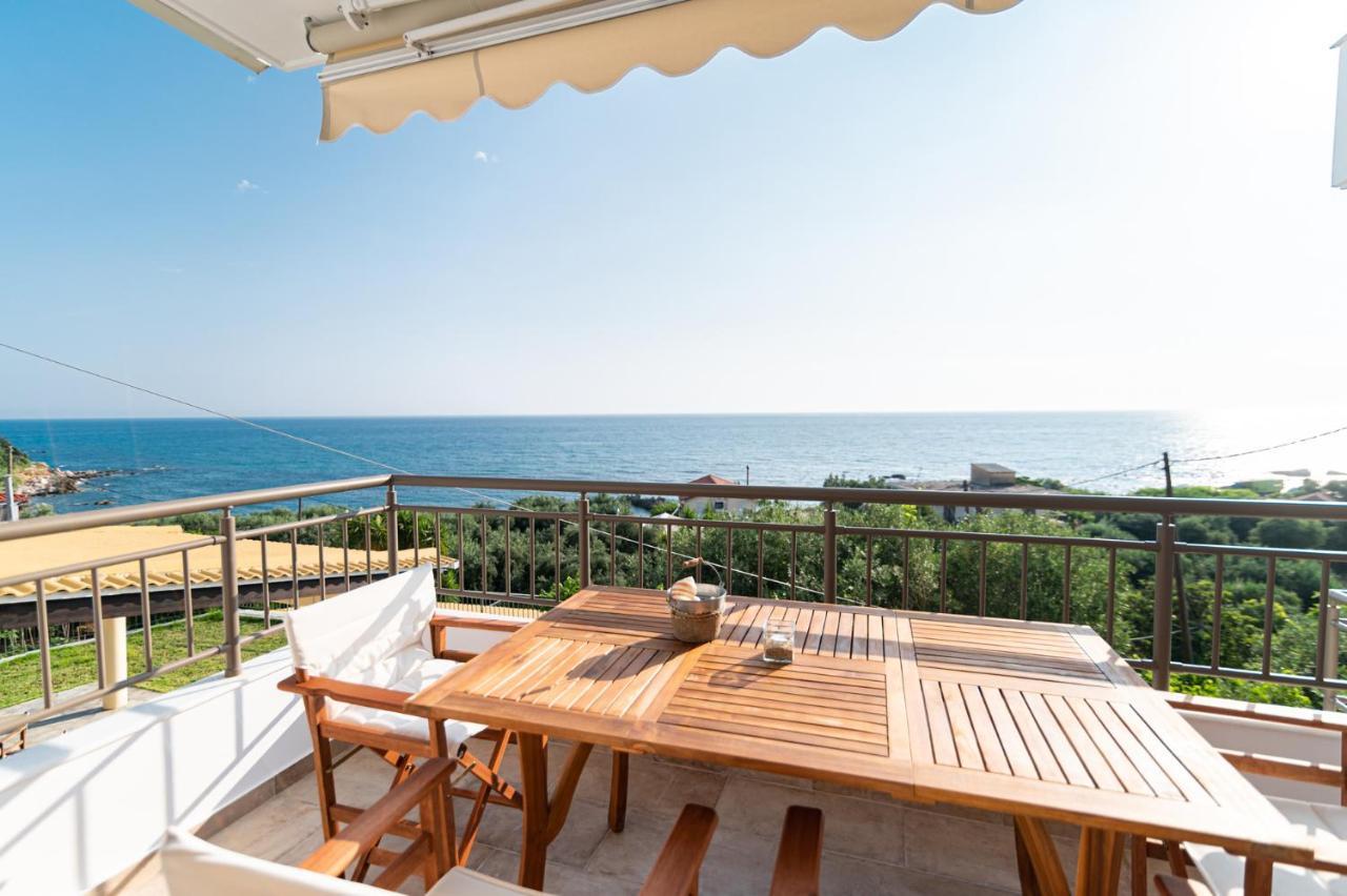Costa Mare * Paralia Vrachou