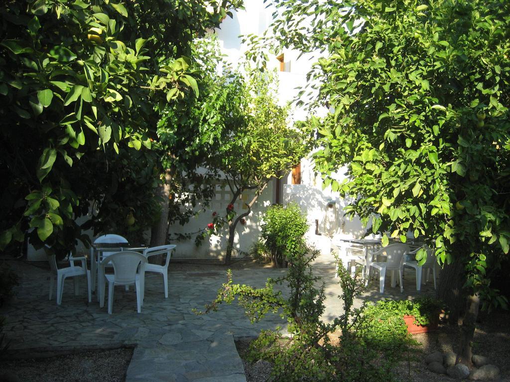 Sissy Hotel Aegina