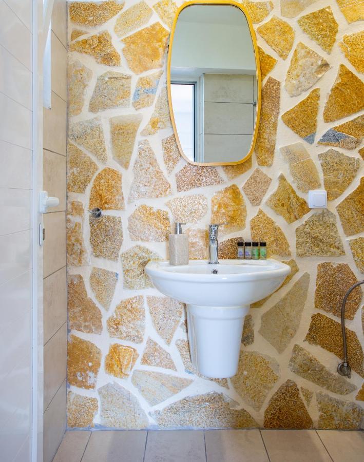 The Life Guest house Limnionas (Central Greece)
