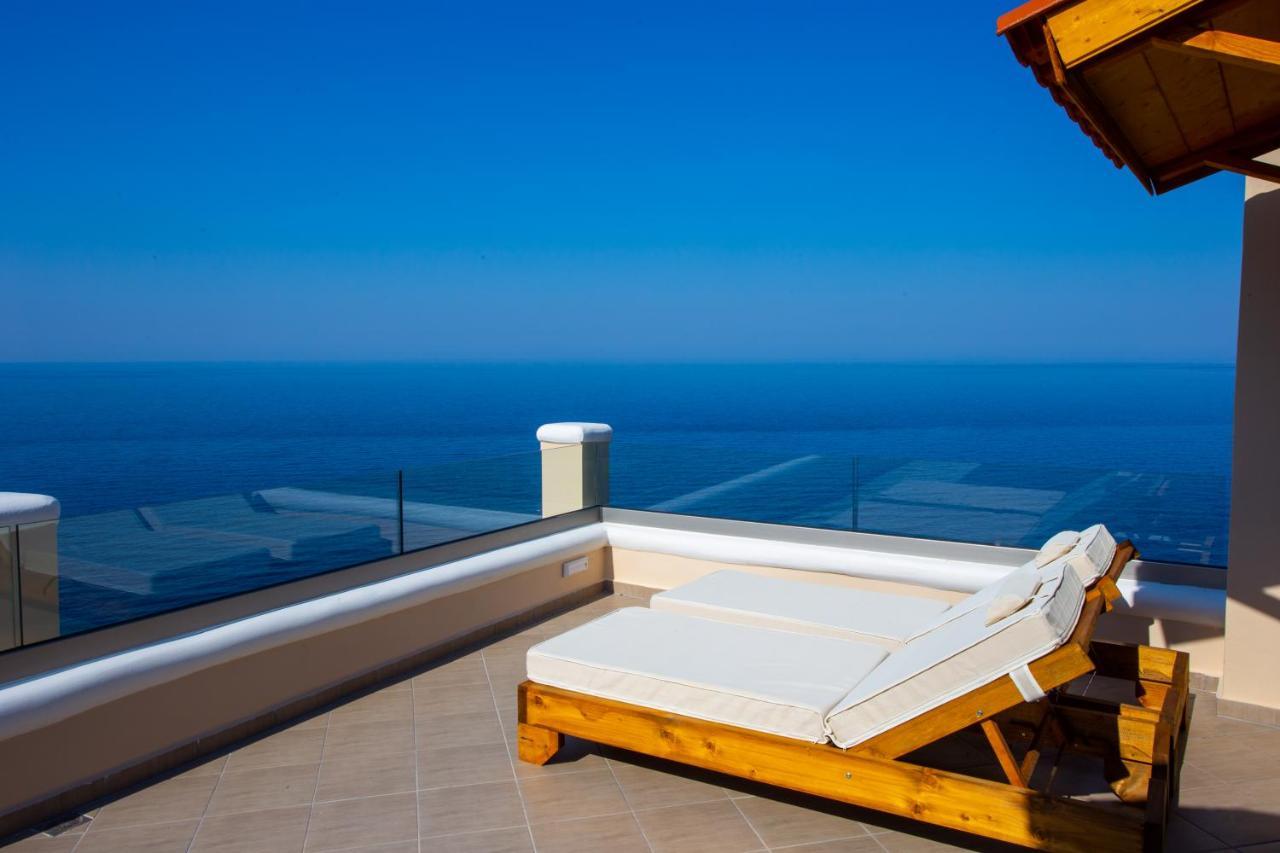 Guest house The Life Limnionas (Central Greece)