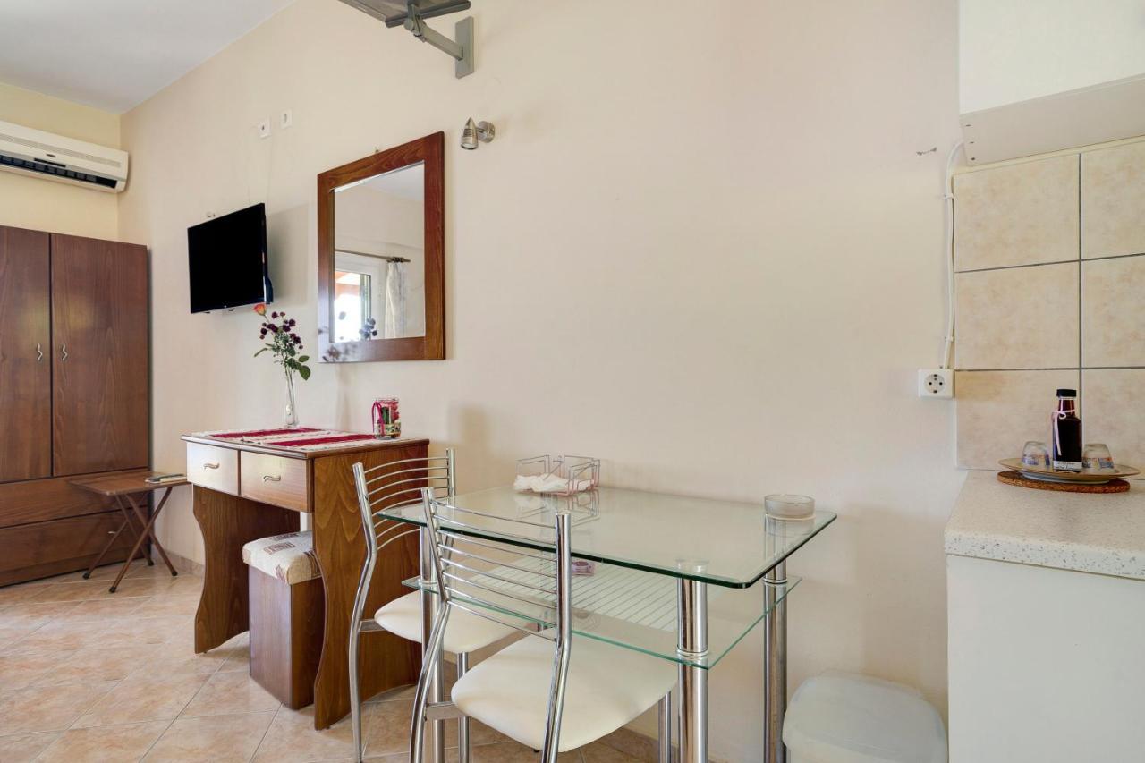 Apartment Vardia A Mikros Gialos