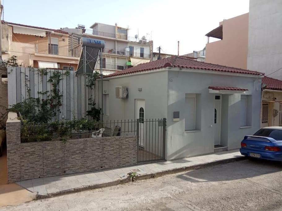 House With Yard In Center Of * Kalamata