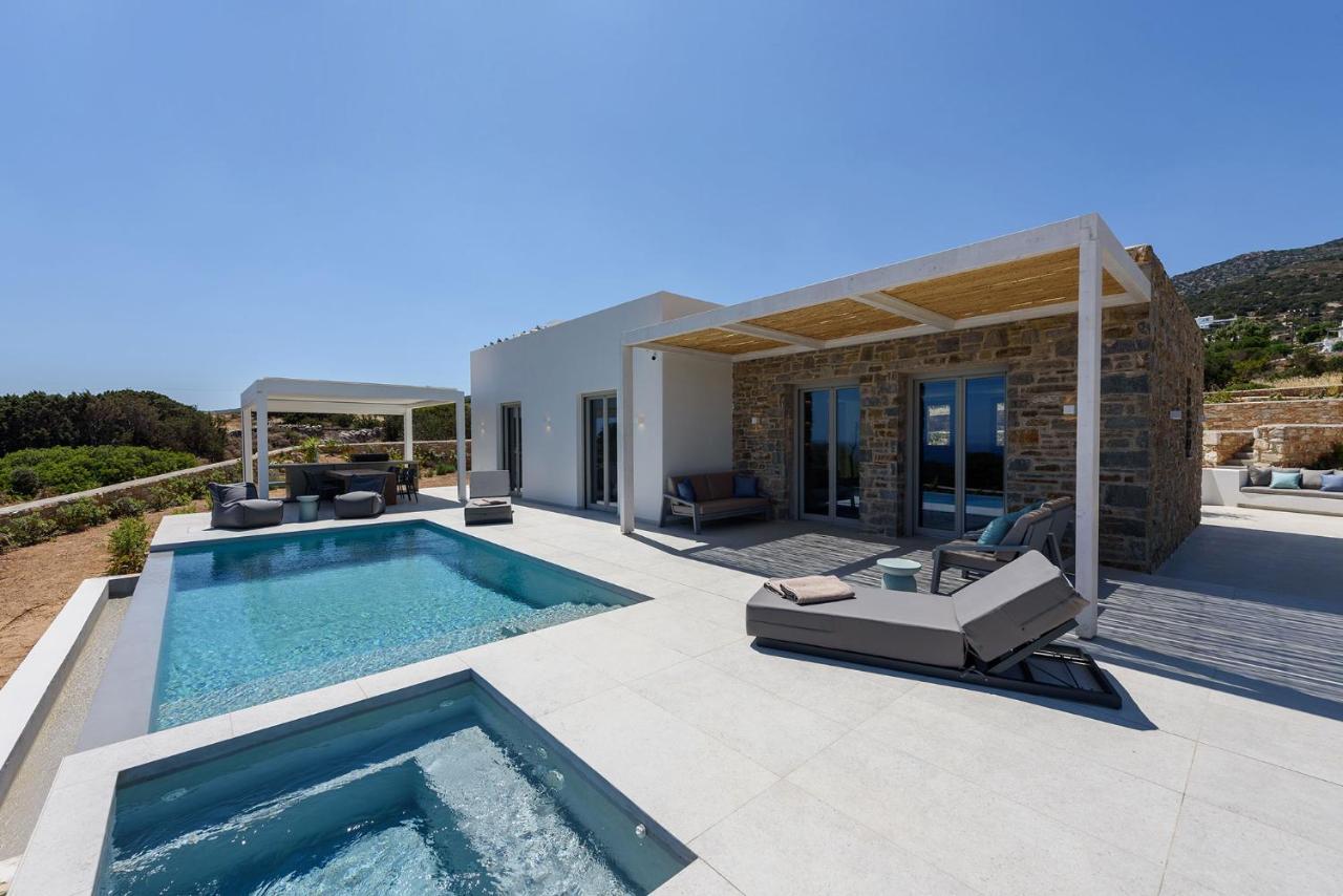 Solevara - Luxury With Infinity Pool, Jacuzzi, Cinema & Luxury Amenities Villa Aspro Chorio