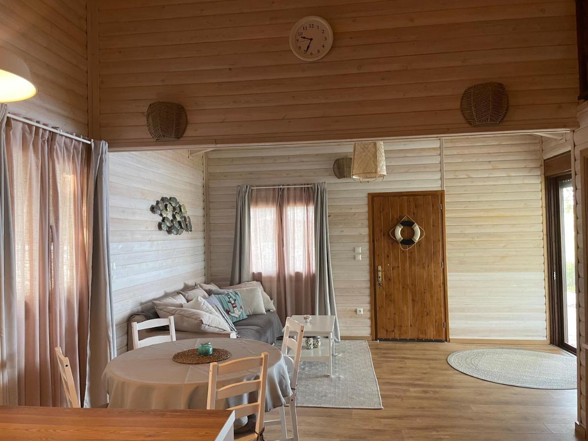 The White House Above Egremni Holiday home Athanion