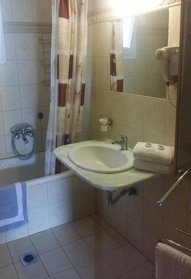 Valley Village Hotel 3*