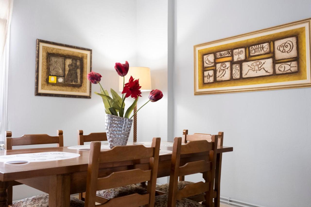 House 8 * Ermoupoli