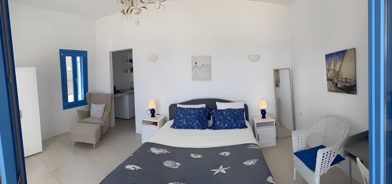Luxury On The Chora (Ios)