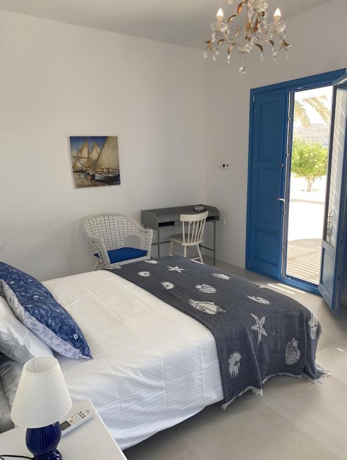 Luxury On The Chora (Ios)