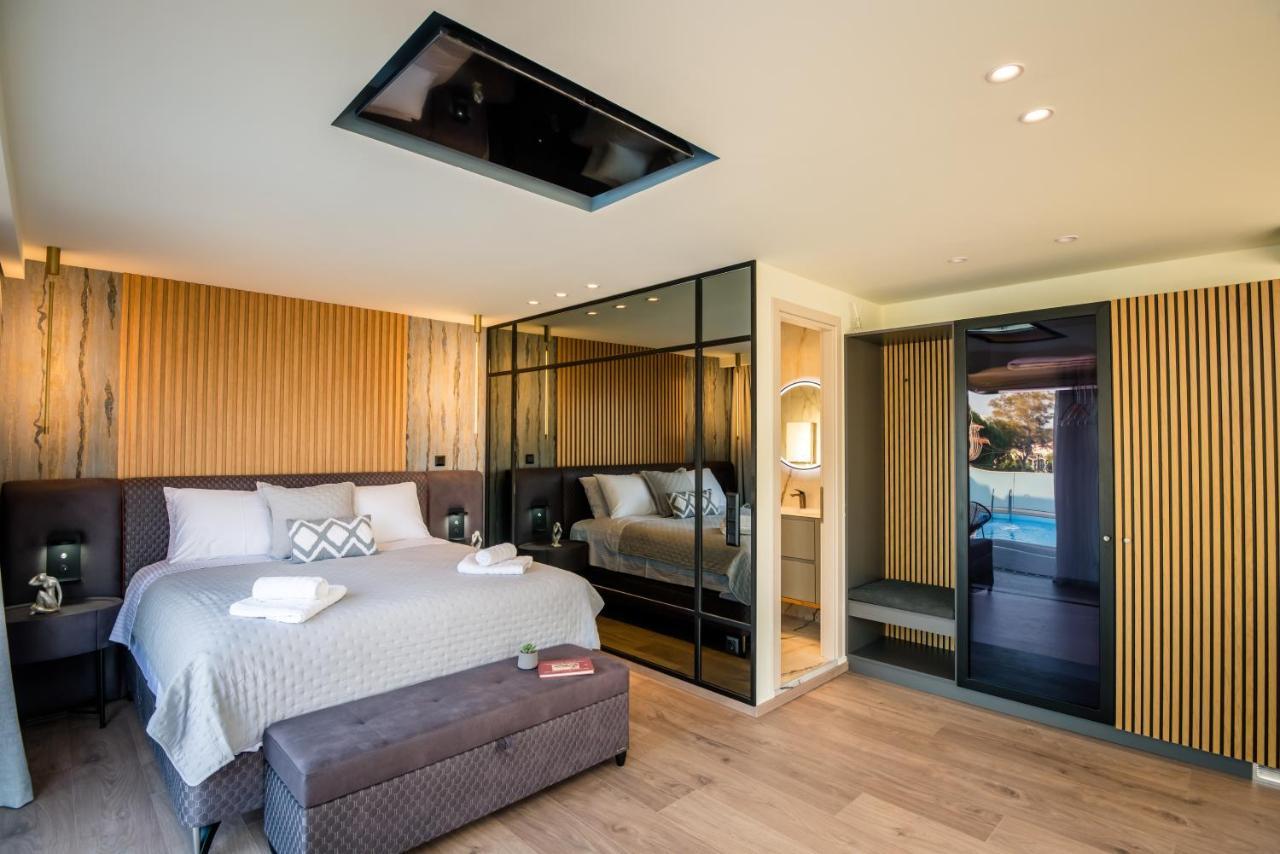 Daedalus Luxury - Seaview & Heated Pool Apartment
