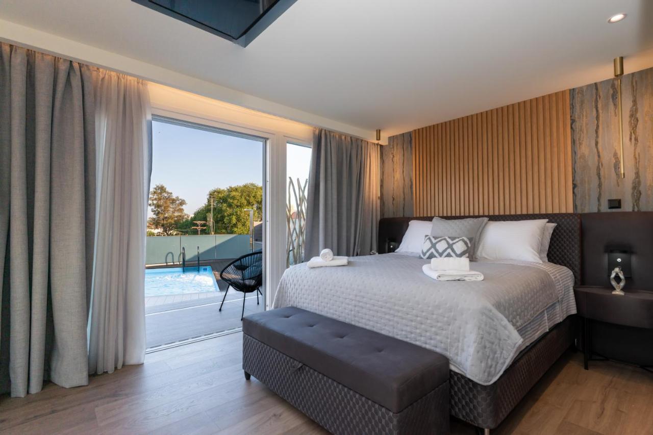 Daedalus Luxury - Seaview & Heated Pool *