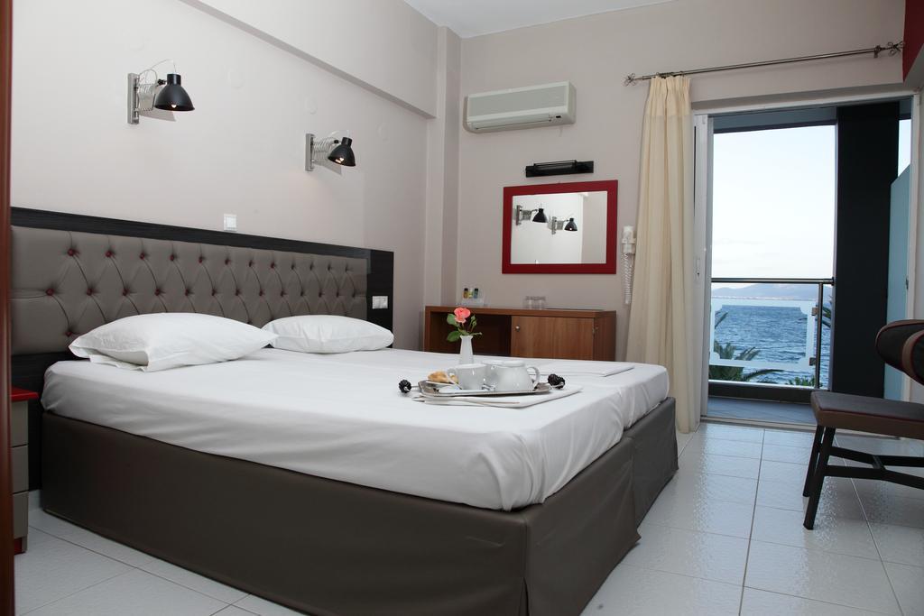 Hotel Evvoiki Akti 3*