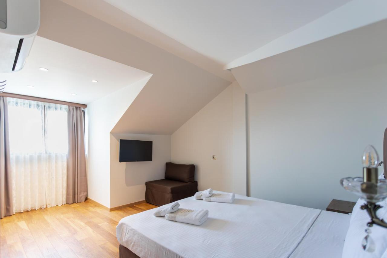 La Boutique & Hotel