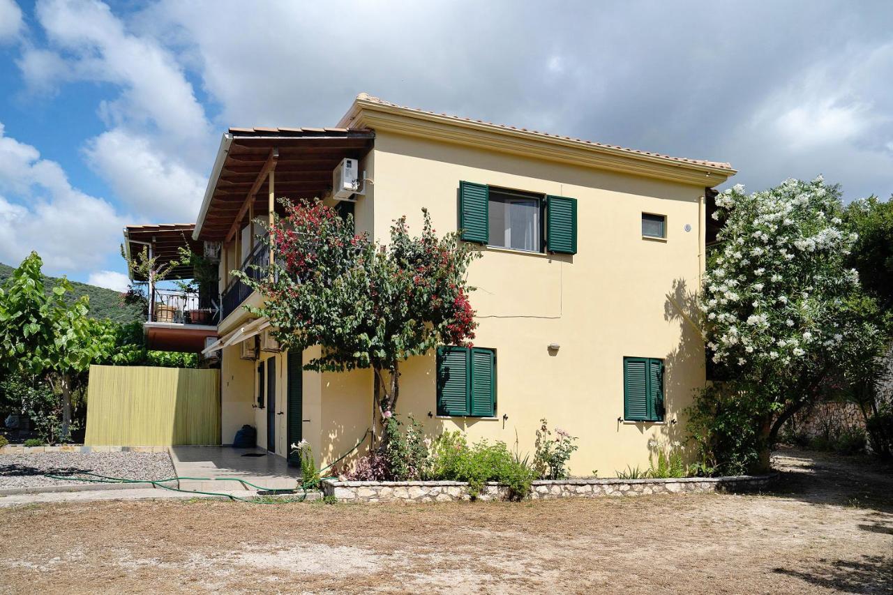 Vardia B Apartment Mikros Gialos