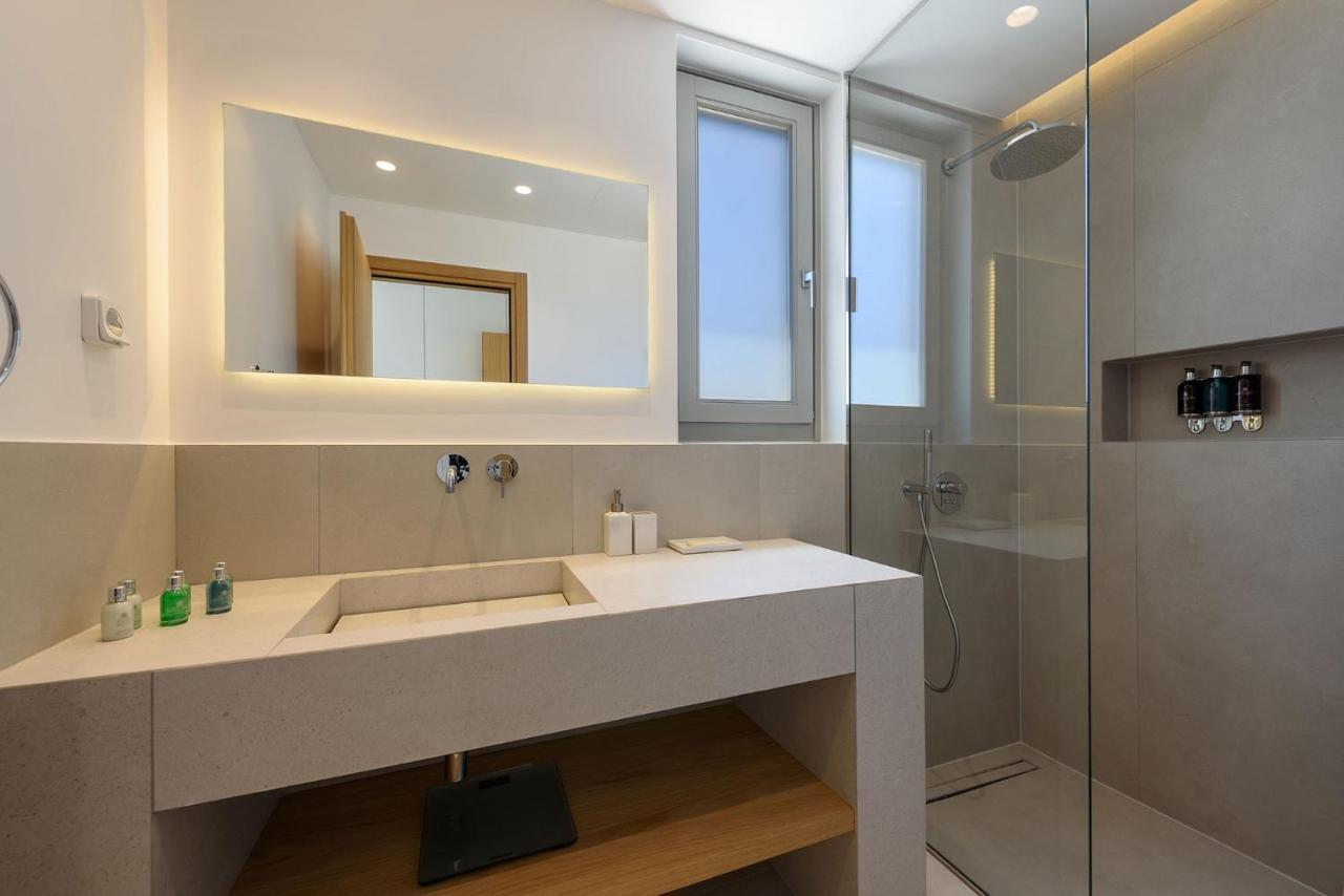 Solevara - Luxury With Infinity Pool, Jacuzzi, Cinema & Luxury Amenities Villa *