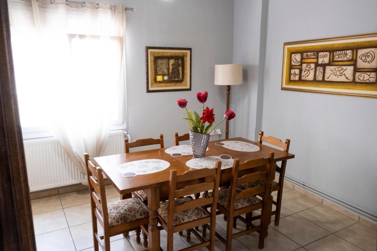 House 8 Apartment