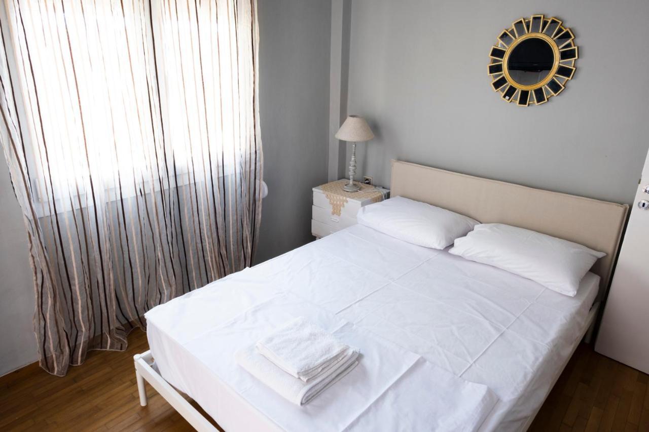 House 8 * Ermoupoli