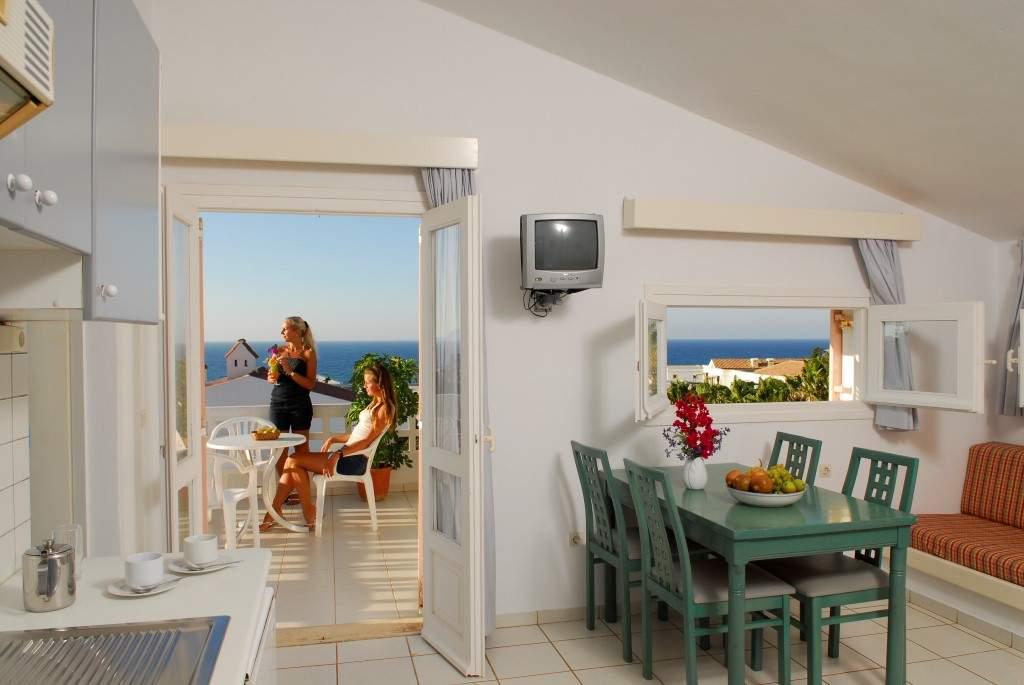 Golden Dream Aparthotel 2*