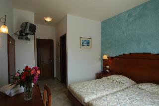 Marina Village Hotel