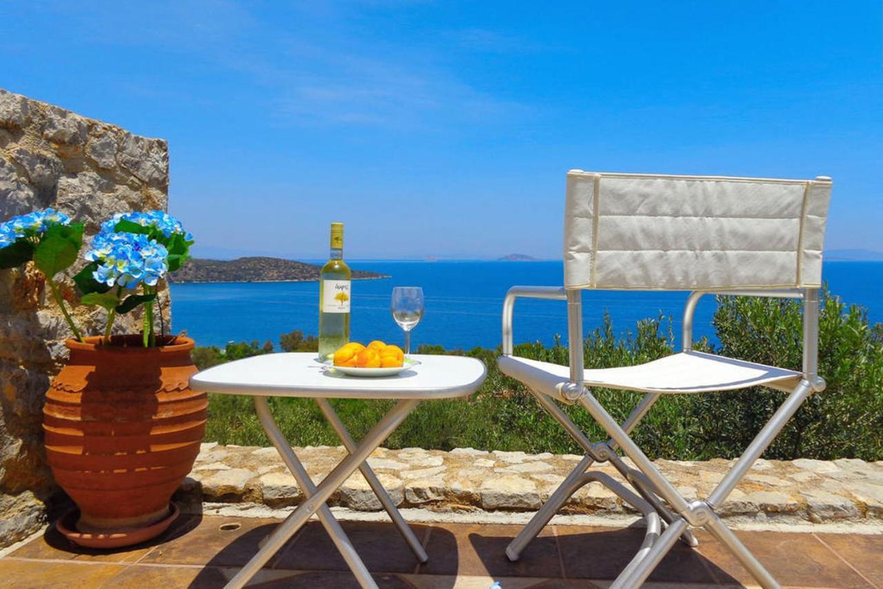 Luxury With Pool Overlooking A Majestic View *