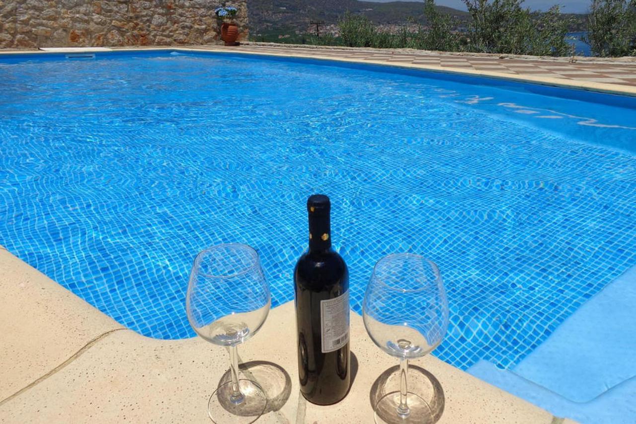 Luxury With Pool Overlooking A Majestic View Villa *