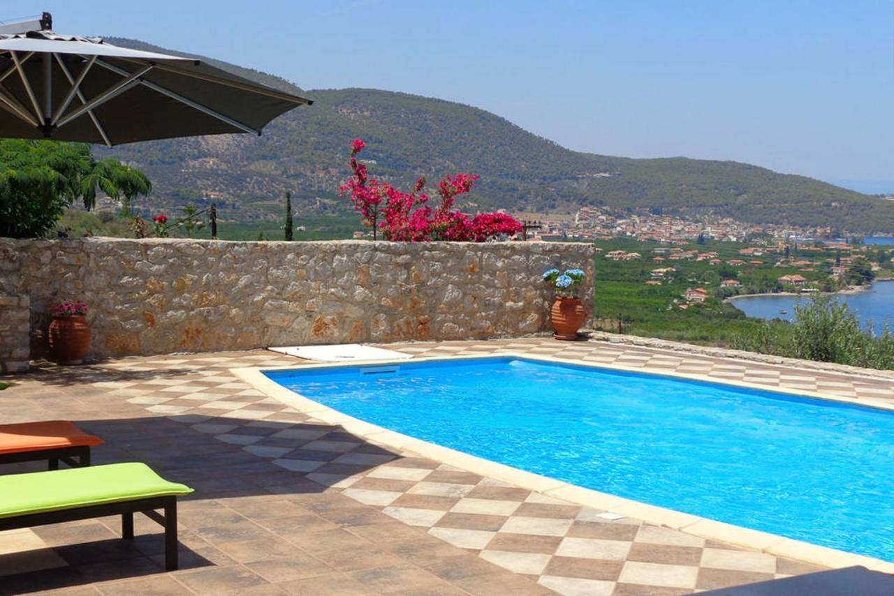 Luxury With Pool Overlooking A Majestic View Villa *