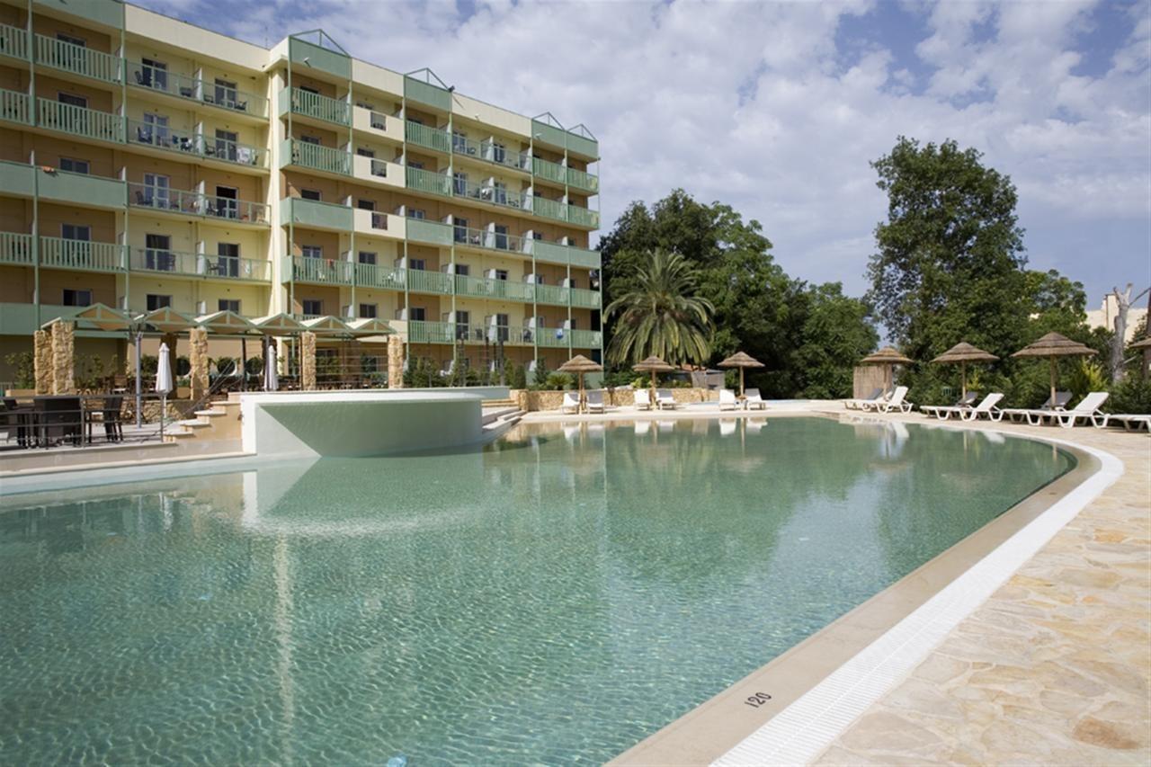 Saint Constantine Aparthotel