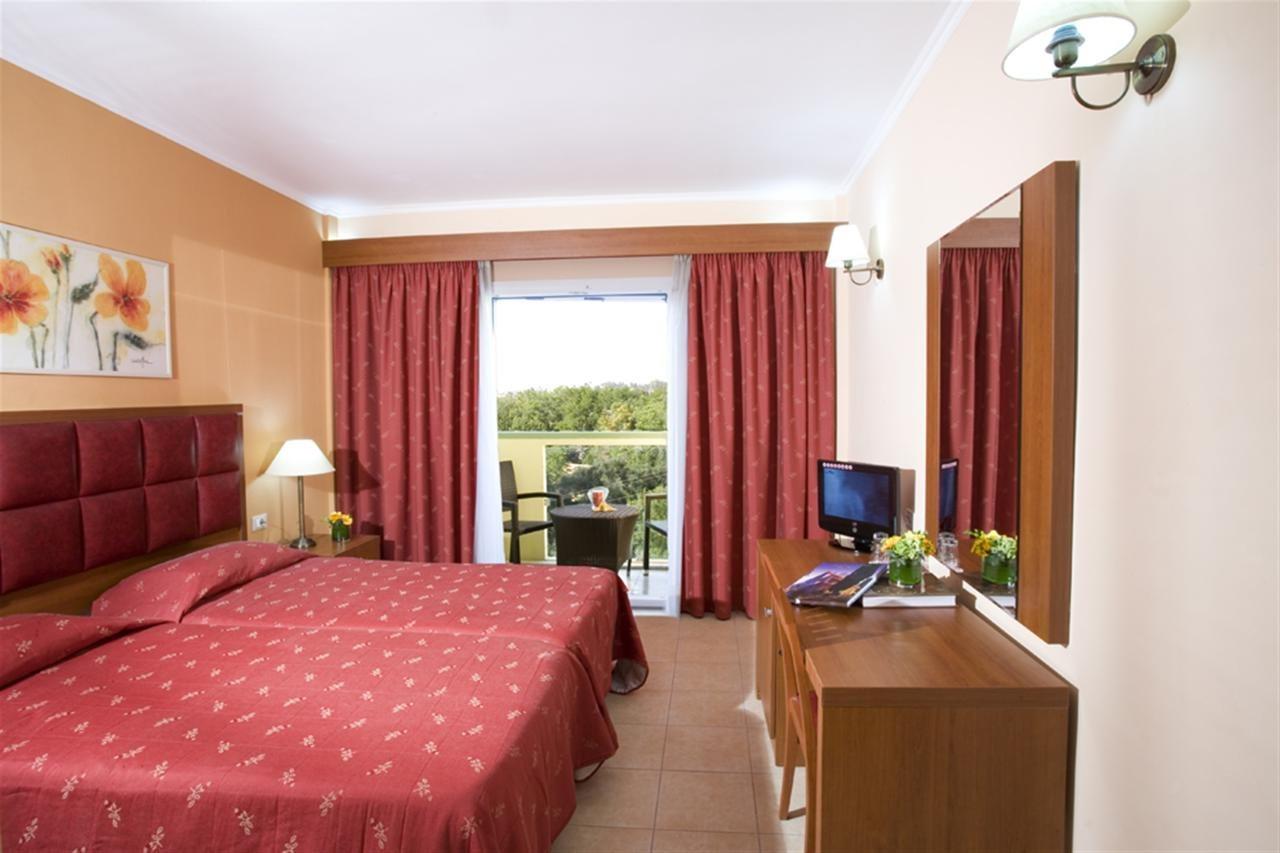 Saint Constantine Aparthotel