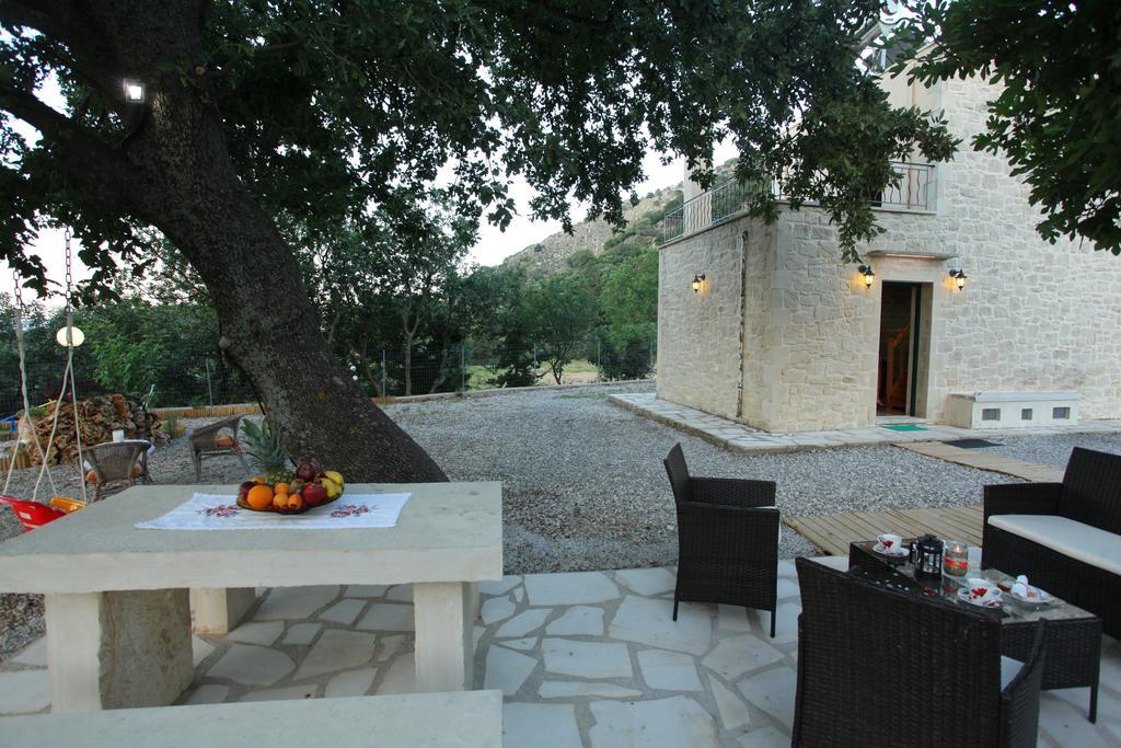 Athina Villa