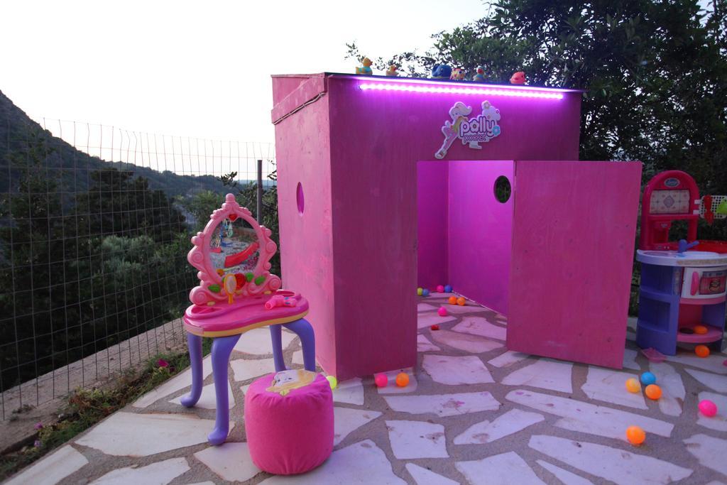Athina Villa