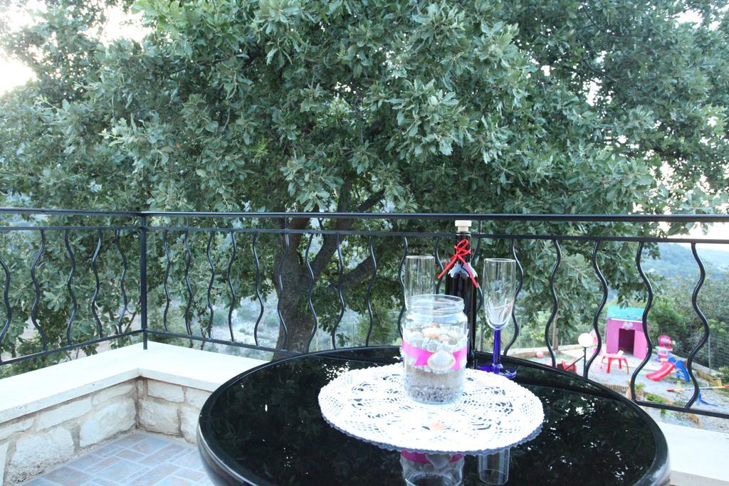 Athina * Argiroupolis