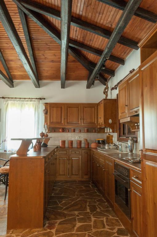 Pontinos Holiday home *
