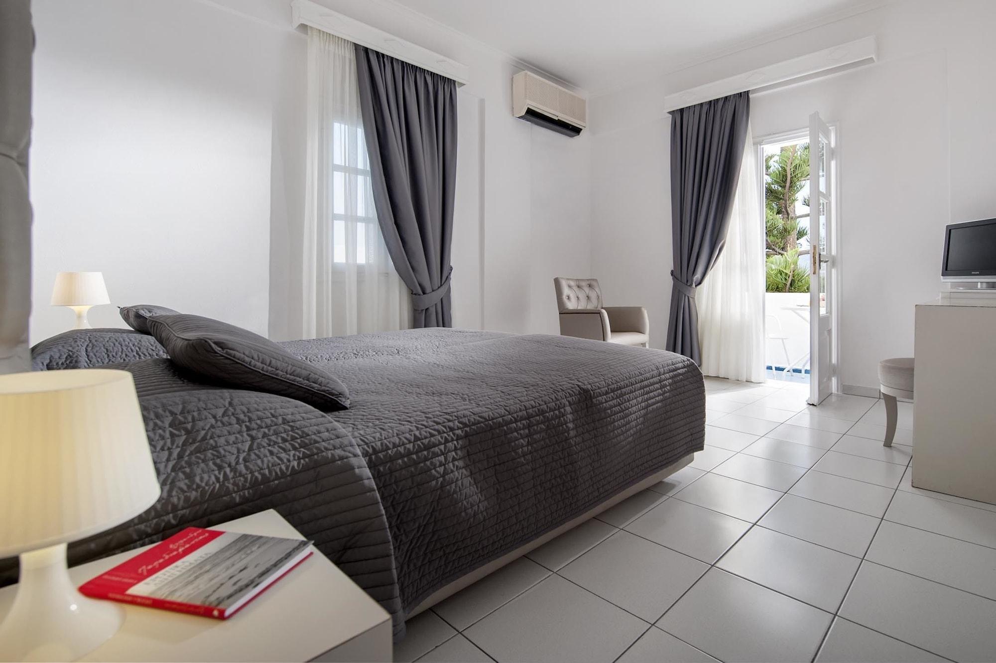 Daedalus Hotel Fira (Santorini)