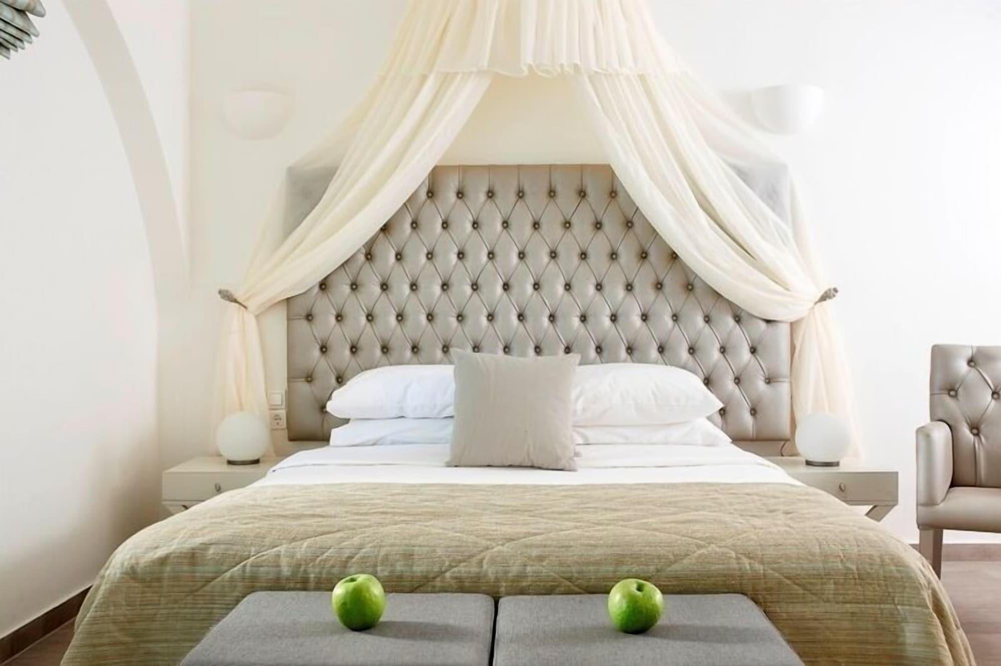 Daedalus Hotel Fira (Santorini)